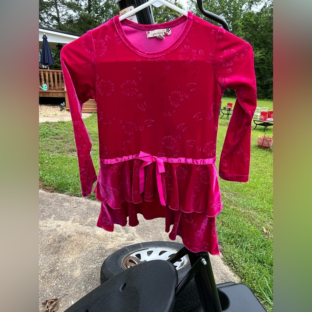 Girls a Red Dress
Size 6
Good Condition 
$10 or OBO